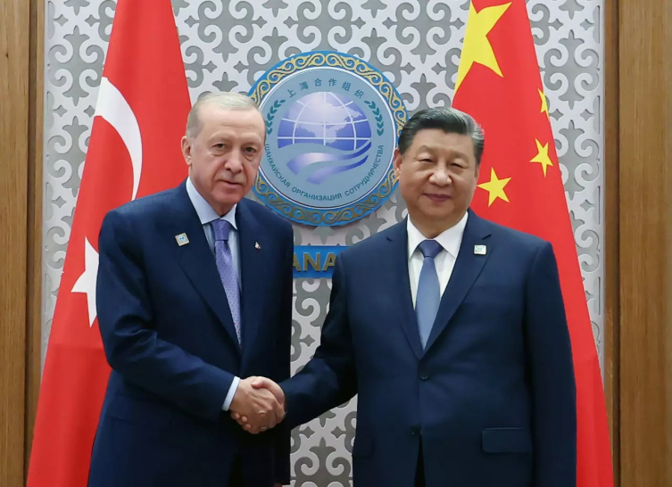 Cumhurbaşkanı Erdoğan, geçtiğimiz günlerde Astana'da Çin Devlet Başkanı ile görüşmüştü.